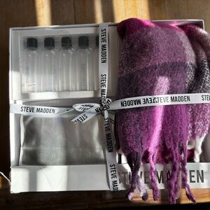 Steve Madden Purple and Gray Scarf Set